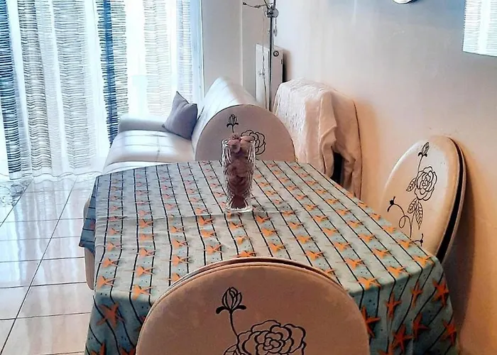 Gk Seaside Maisonette *